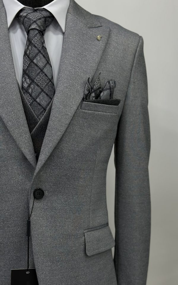 Men Gray Suit Dubai-3